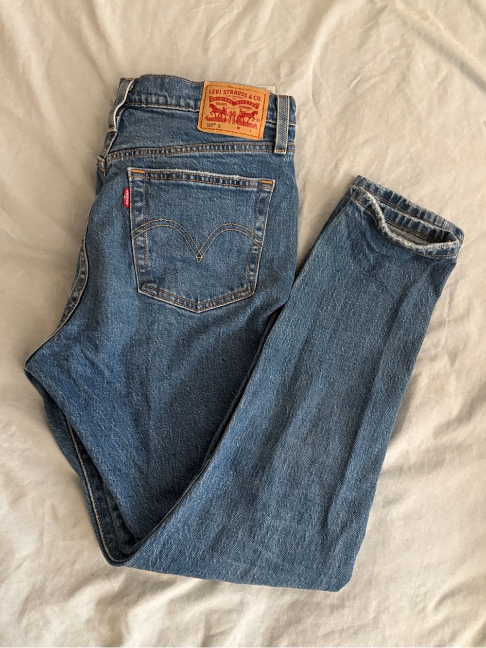 Levi's Women's Dark Blue High-Rise Straight Jeans